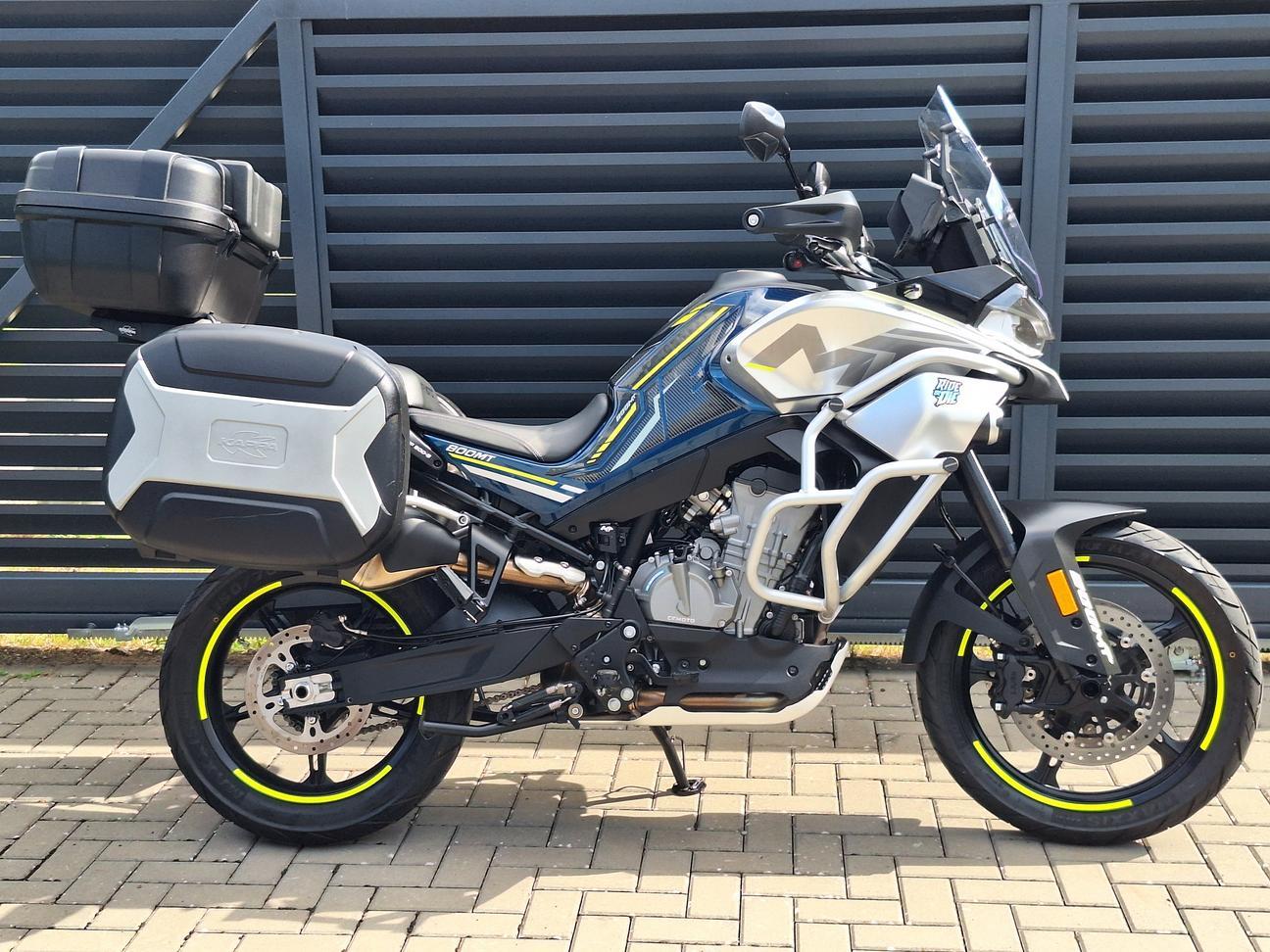 CF Moto 800 MT