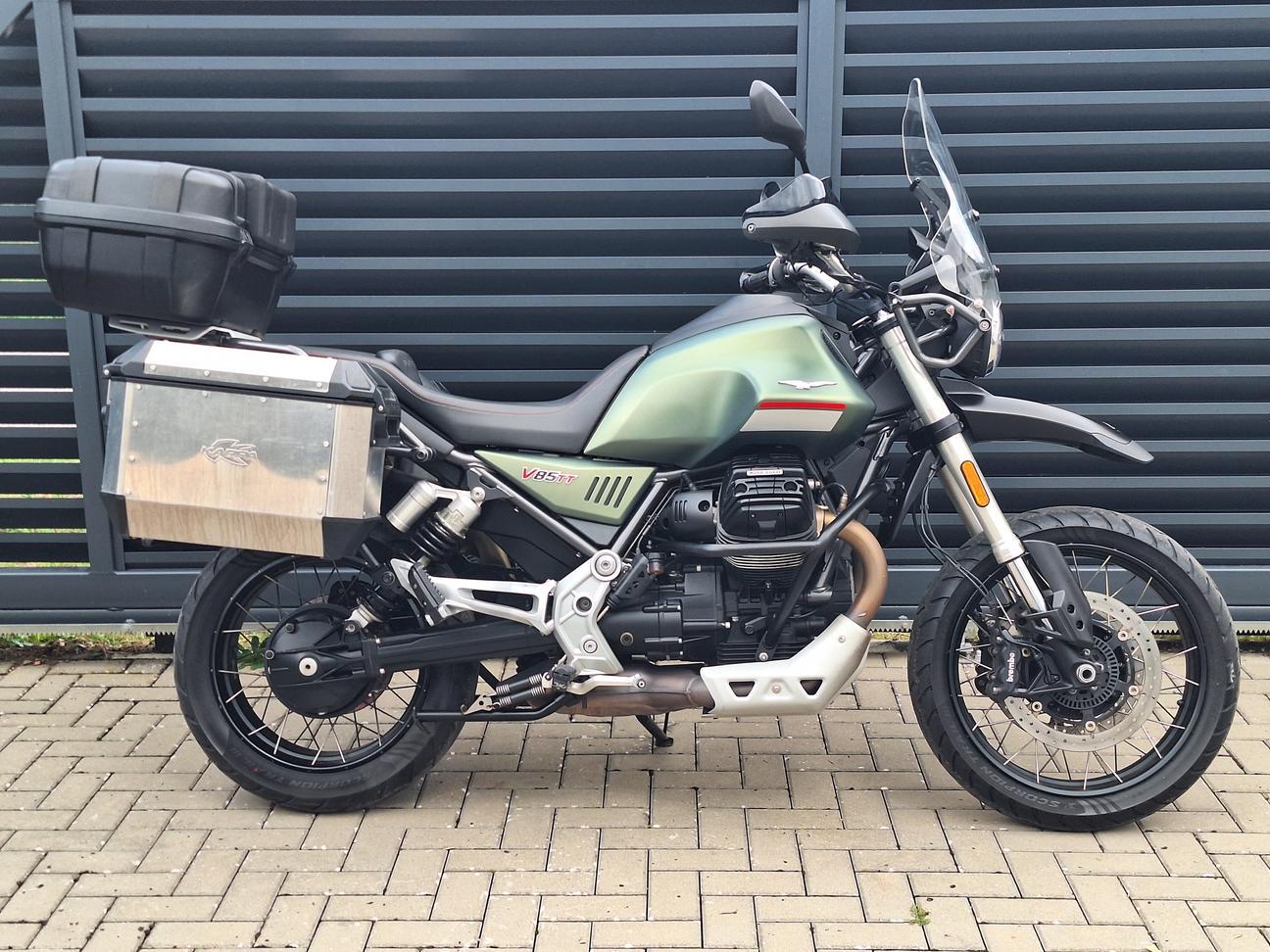 Moto Guzzi V85TT