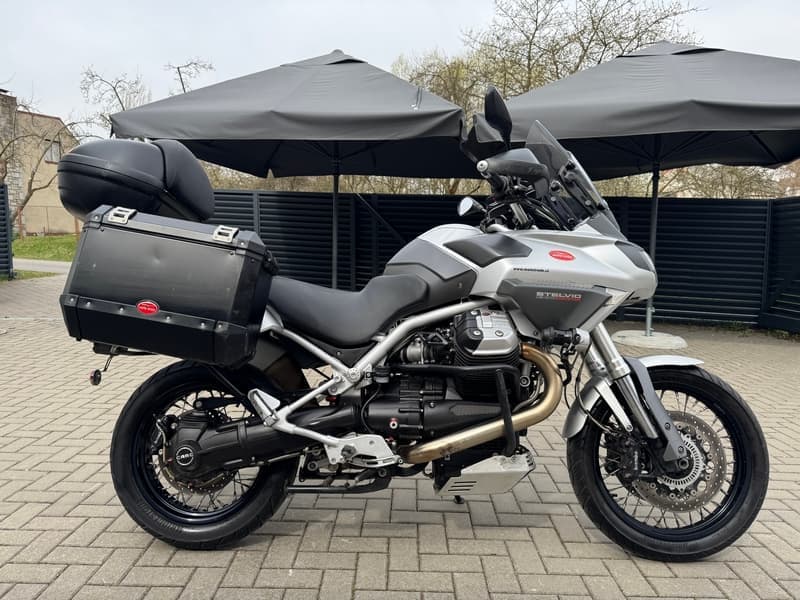 Moto Guzzi Stelvio