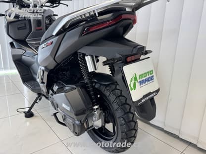 Voge SR1 125i ADV