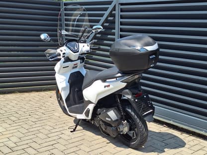 Voge SR16 125i