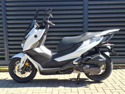 Voge SR1 125i GT