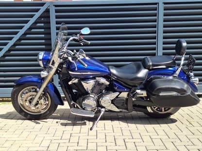 Yamaha XVS 1300 A MidnightStar