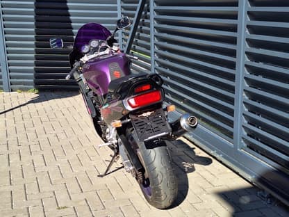 Suzuki GSX -R750