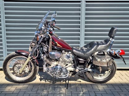 Yamaha XV750 Virago