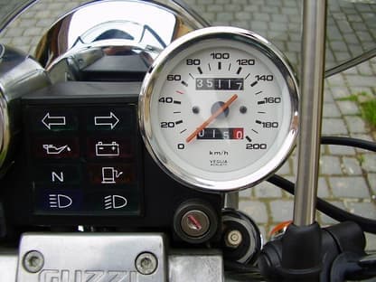 Moto Guzzi Nevada 750
