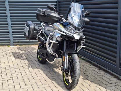 CF Moto 800 MT