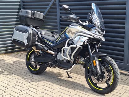 CF Moto 800 MT