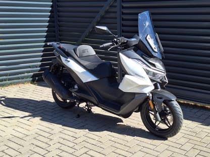 Voge SR3 250i