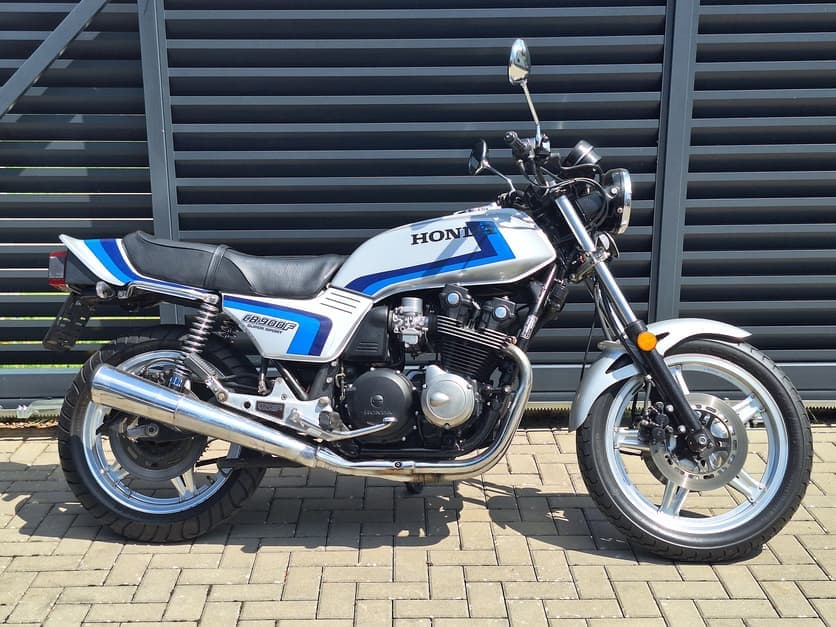 Honda CB 900F