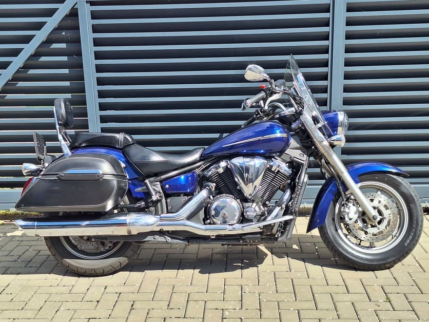 Yamaha XVS 1300 A MidnightStar