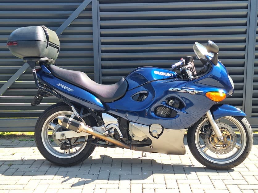 Suzuki GSX 750 F